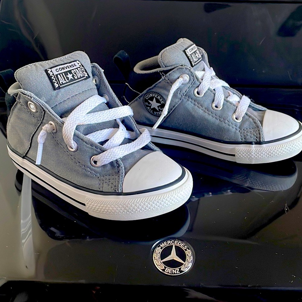 8c toddler Converse